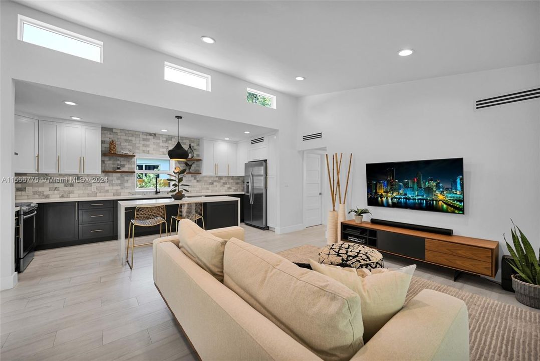 Active With Contract: $1,290,000 (3 beds, 3 baths, 1483 Square Feet)