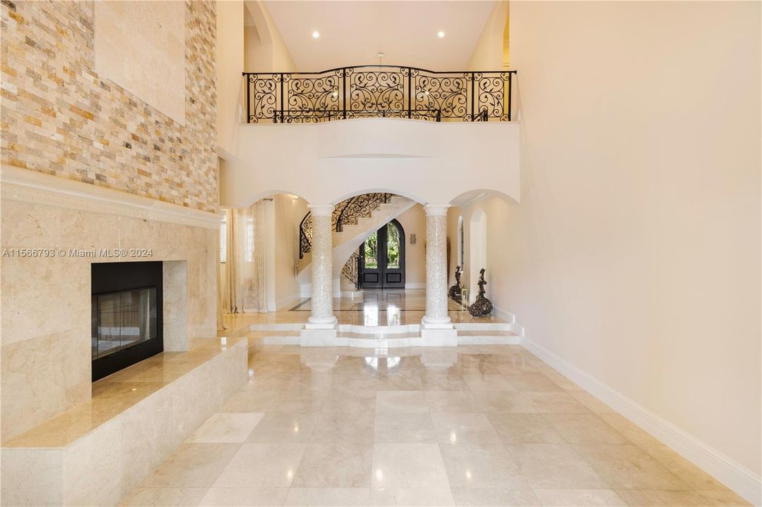 For Sale: $4,798,000 (7 beds, 6 baths, 6891 Square Feet)