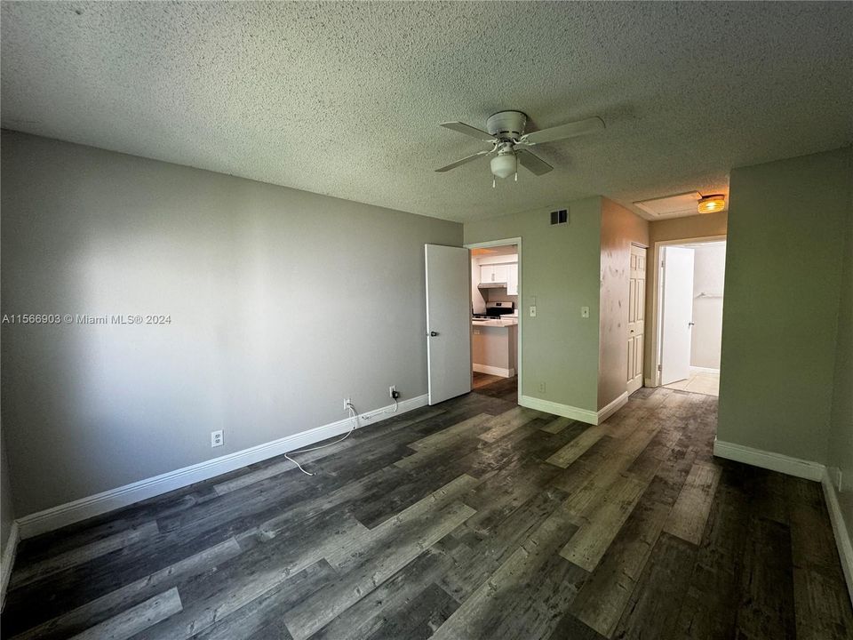 Recently Rented: $1,900 (1 beds, 1 baths, 615 Square Feet)