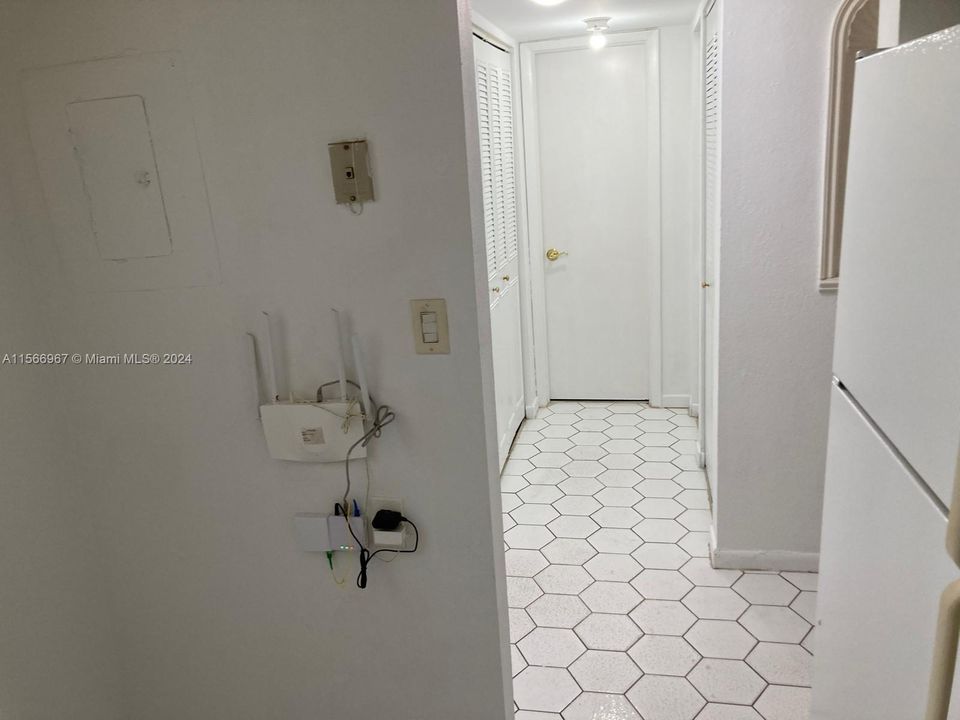 Recently Rented: $1,450 (1 beds, 1 baths, 705 Square Feet)
