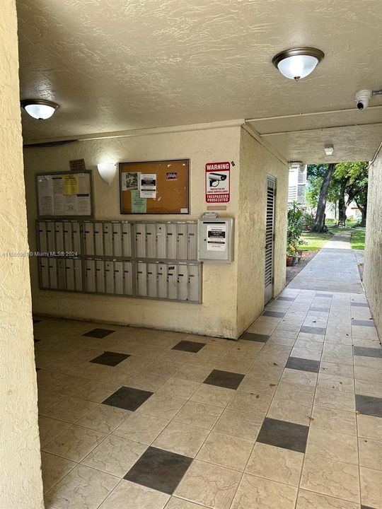 Recently Rented: $1,450 (1 beds, 1 baths, 705 Square Feet)