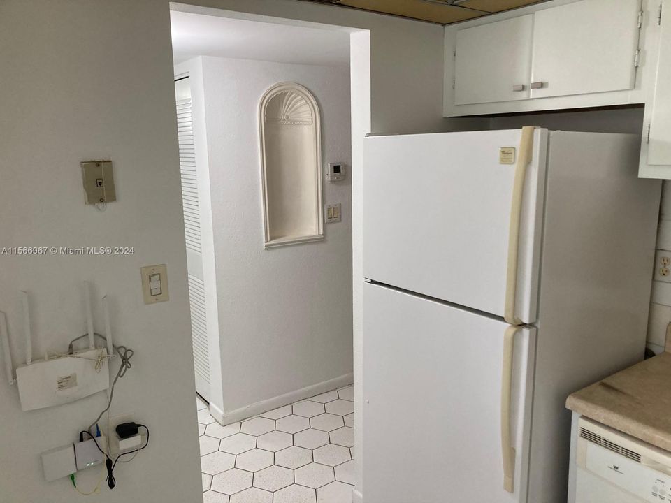 Recently Rented: $1,450 (1 beds, 1 baths, 705 Square Feet)