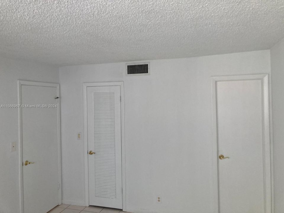 Recently Rented: $1,450 (1 beds, 1 baths, 705 Square Feet)