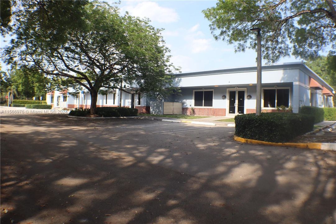 Недавно арендовано: $16,500 (0 спален, 0 ванн, 0 Квадратных фут)