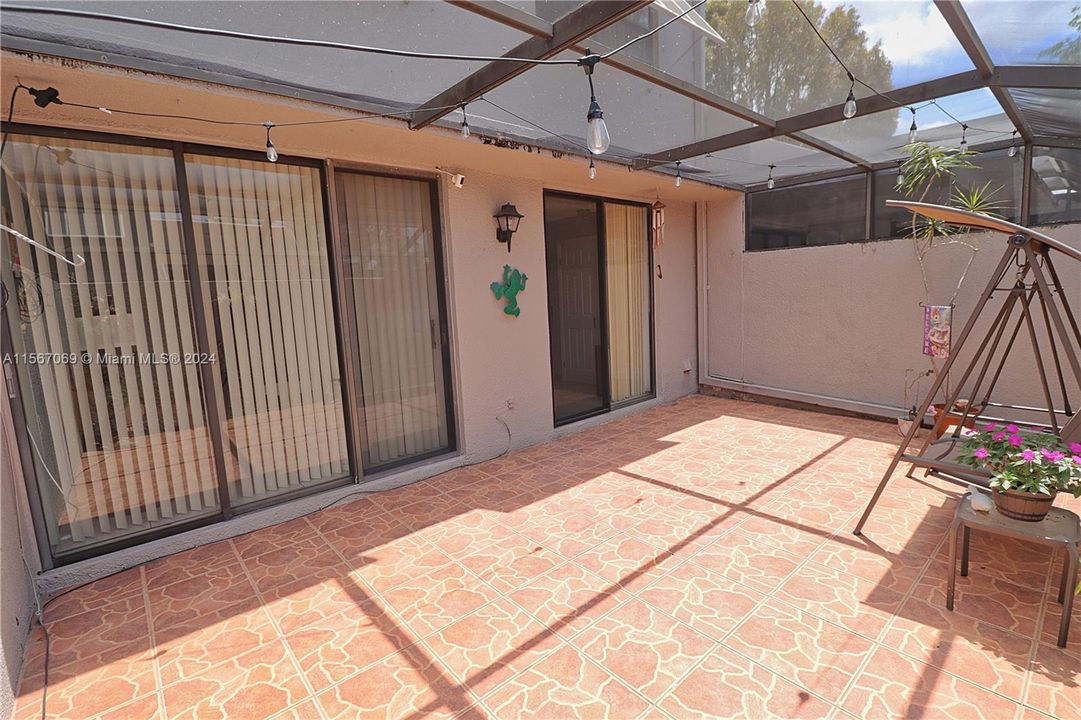 Recently Sold: $455,000 (3 beds, 2 baths, 1672 Square Feet)