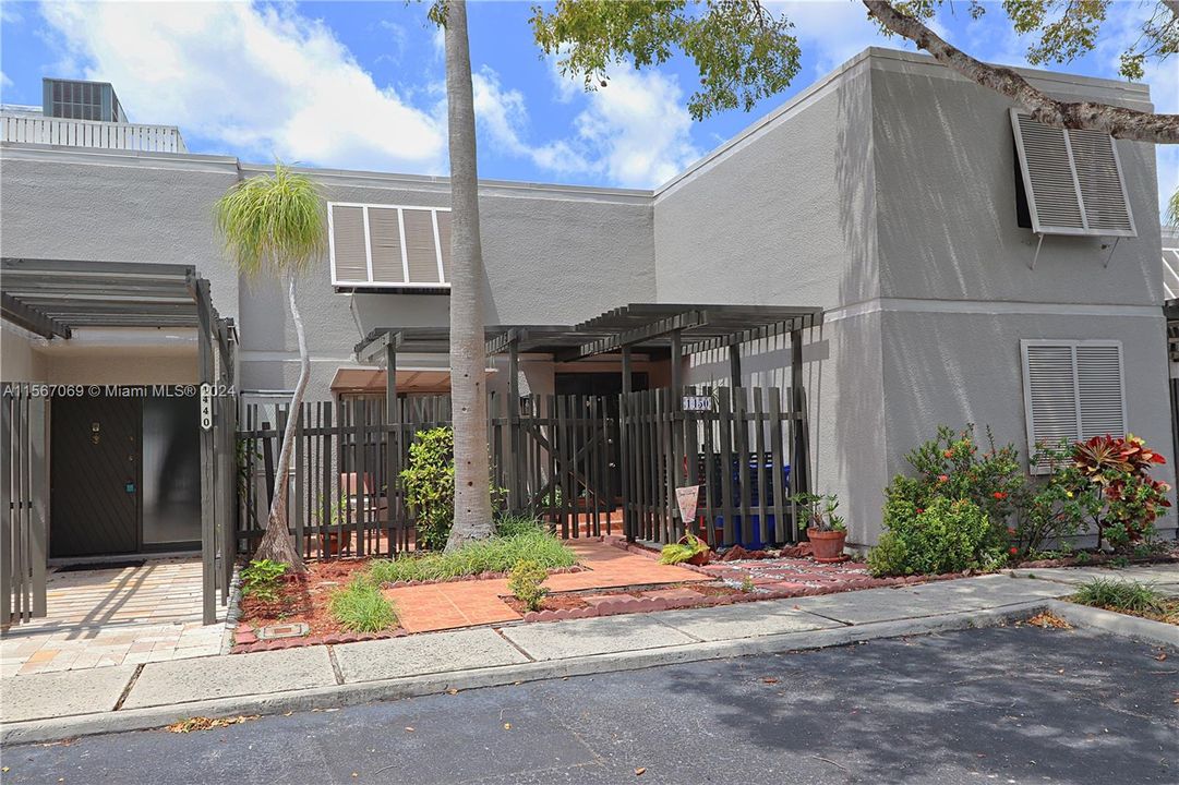 Recently Sold: $455,000 (3 beds, 2 baths, 1672 Square Feet)