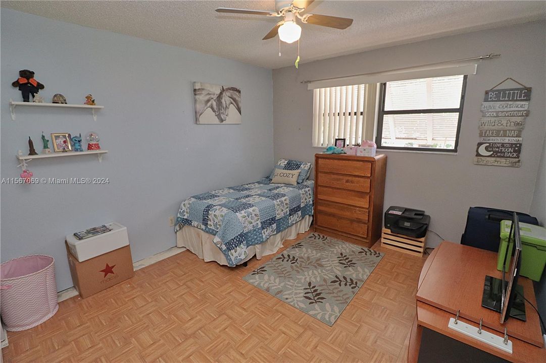 Recently Sold: $455,000 (3 beds, 2 baths, 1672 Square Feet)