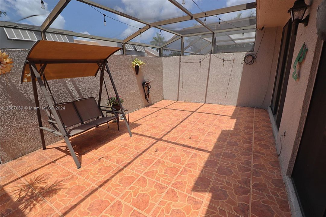 Recently Sold: $455,000 (3 beds, 2 baths, 1672 Square Feet)