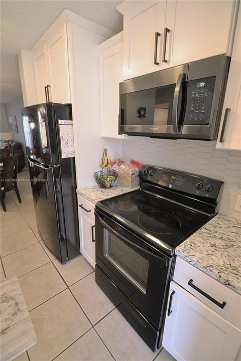 Recently Sold: $455,000 (3 beds, 2 baths, 1672 Square Feet)