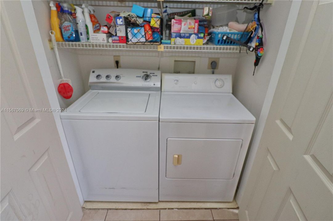 Recently Sold: $455,000 (3 beds, 2 baths, 1672 Square Feet)