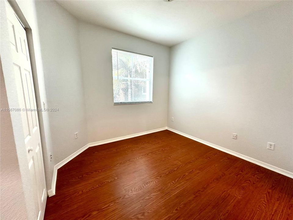 Recently Rented: $2,900 (3 beds, 2 baths, 1502 Square Feet)