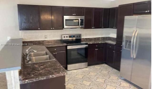 Active With Contract: $2,180 (3 beds, 2 baths, 1370 Square Feet)