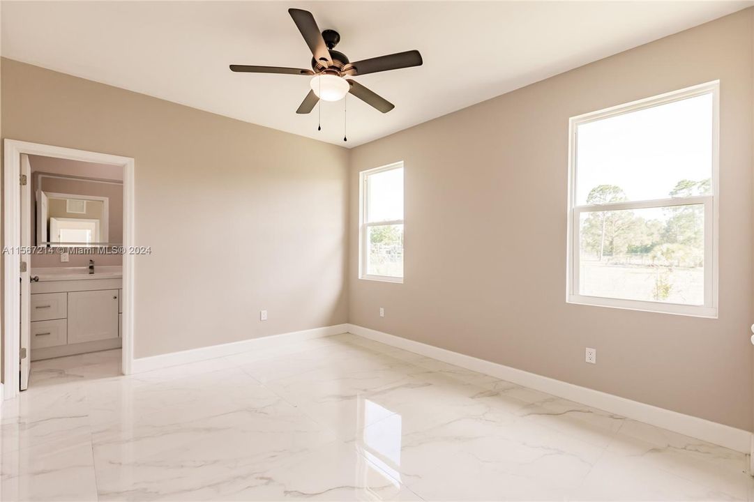 Active With Contract: $439,000 (3 beds, 3 baths, 2028 Square Feet)