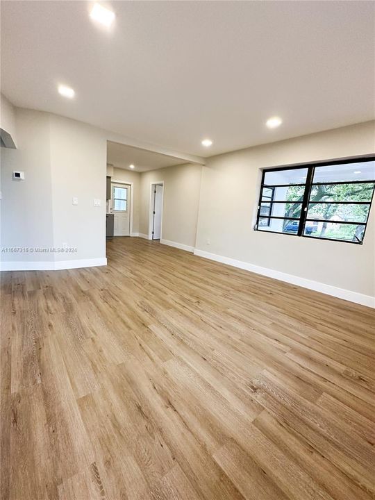 Activo con contrato: $439,900 (3 camas, 2 baños, 1012 Pies cuadrados)