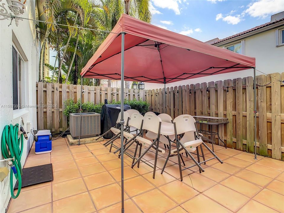 For Sale: $599,000 (3 beds, 2 baths, 1743 Square Feet)
