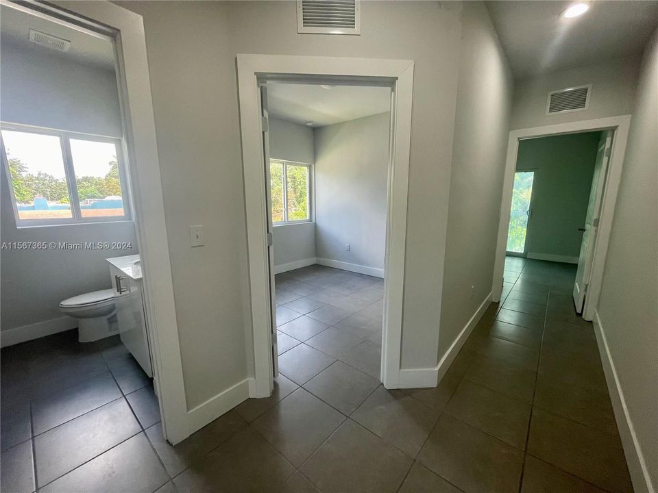 Recently Rented: $3,200 (3 beds, 2 baths, 1227 Square Feet)