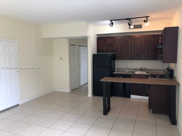 For Rent: $2,200 (1 beds, 1 baths, 11166 Square Feet)