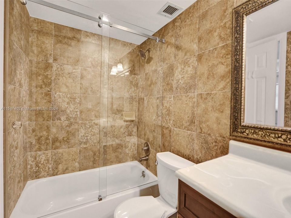 待售: $687,000 (2 贝兹, 2 浴室, 1200 平方英尺)