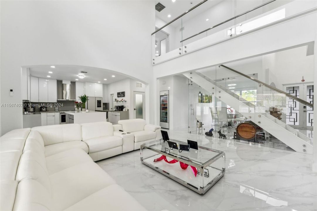 Active With Contract: $1,250,000 (5 beds, 3 baths, 2837 Square Feet)