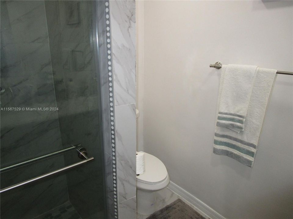 Recently Sold: $545,000 (4 beds, 3 baths, 1569 Square Feet)