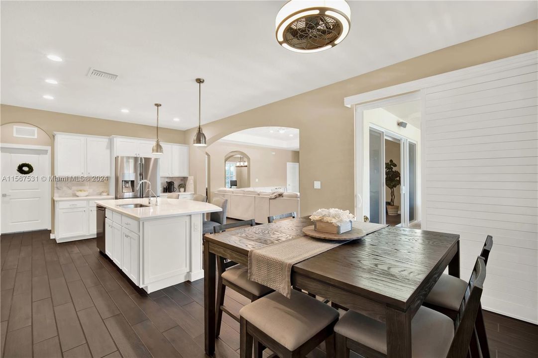 Active With Contract: $1,075,000 (4 beds, 3 baths, 2999 Square Feet)