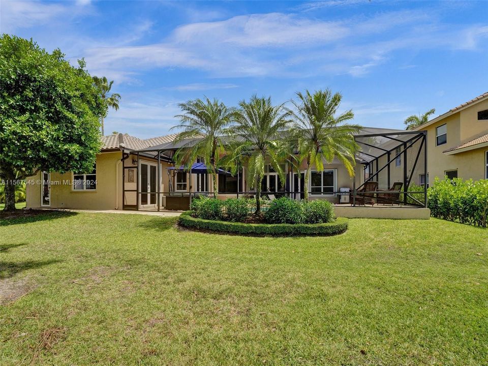 最近售出: $1,850,000 (5 贝兹, 4 浴室, 3597 平方英尺)