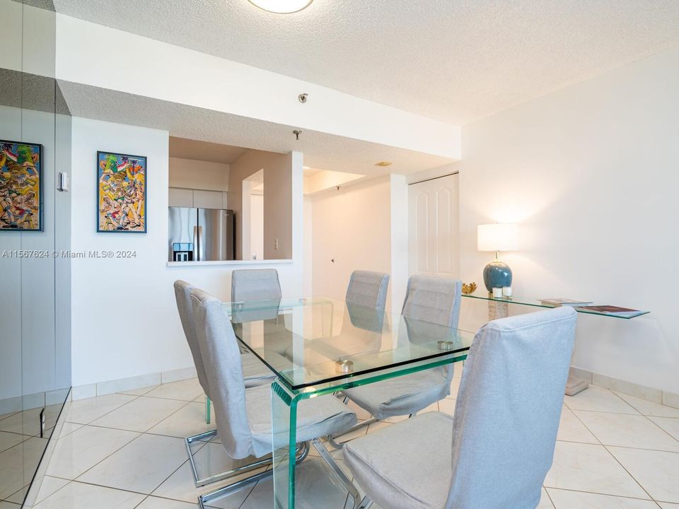 Active With Contract: $6,000 (2 beds, 2 baths, 1170 Square Feet)