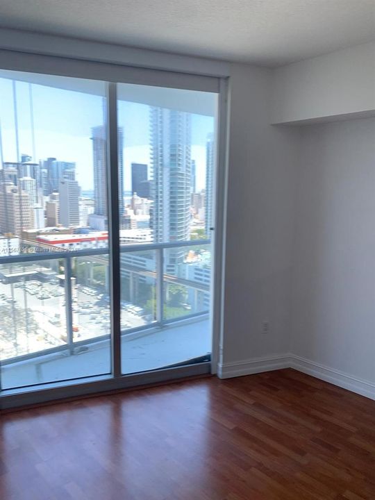 For Sale: $460,000 (1 beds, 1 baths, 825 Square Feet)