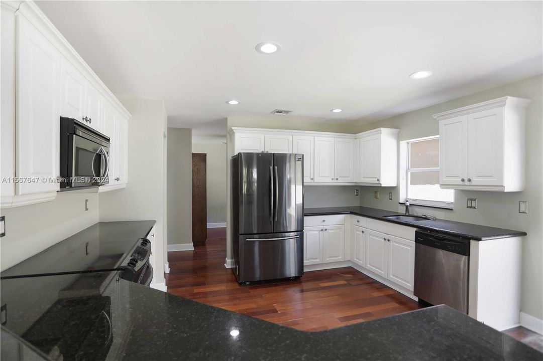 Active With Contract: $790,000 (4 beds, 2 baths, 2258 Square Feet)