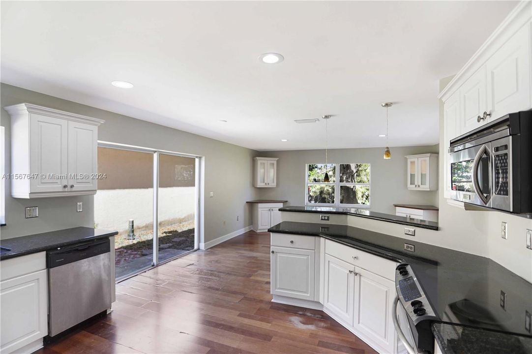 Active With Contract: $790,000 (4 beds, 2 baths, 2258 Square Feet)
