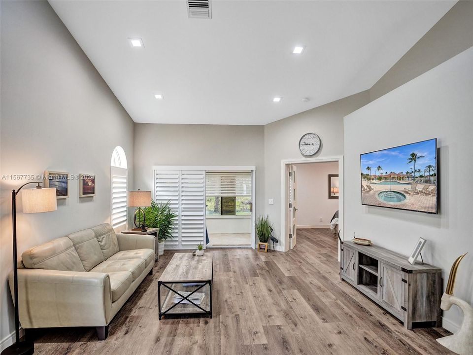 For Sale: $479,000 (3 beds, 2 baths, 1437 Square Feet)