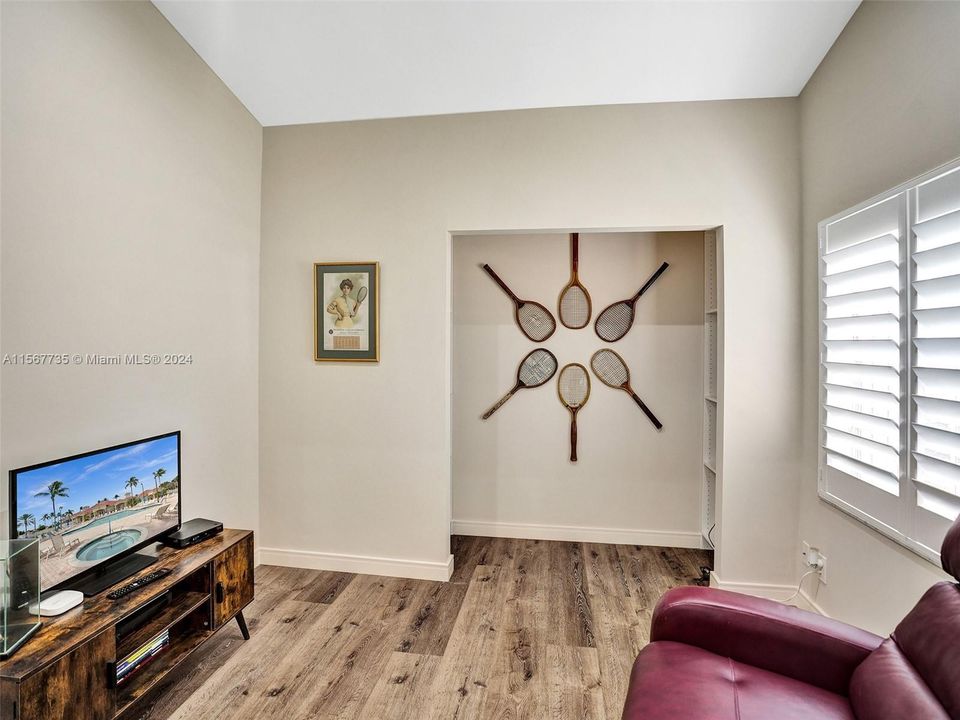 For Sale: $479,000 (3 beds, 2 baths, 1437 Square Feet)