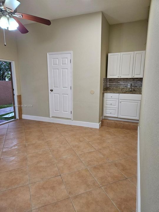 For Rent: $1,600 (0 beds, 1 baths, 0 Square Feet)