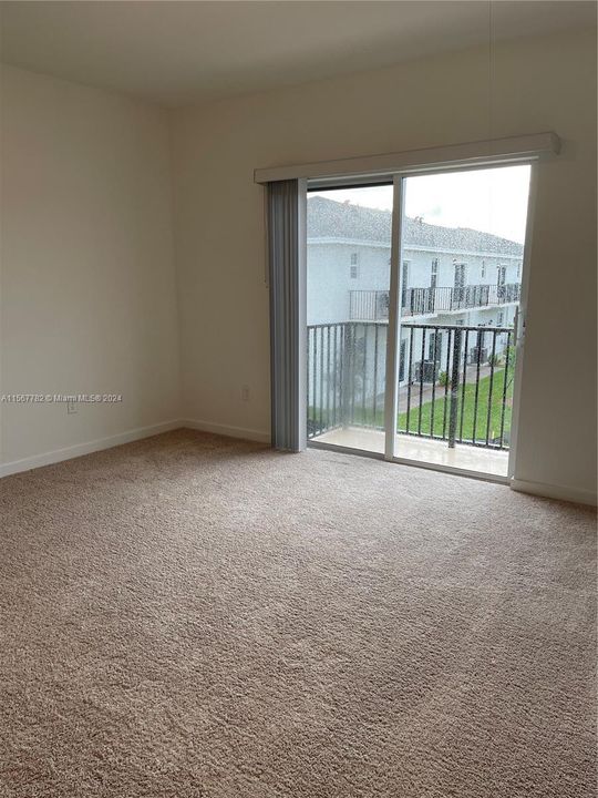 Recently Rented: $3,150 (4 beds, 2 baths, 1826 Square Feet)