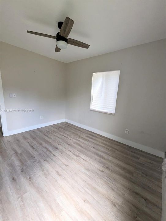 For Rent: $3,400 (3 beds, 1 baths, 1056 Square Feet)