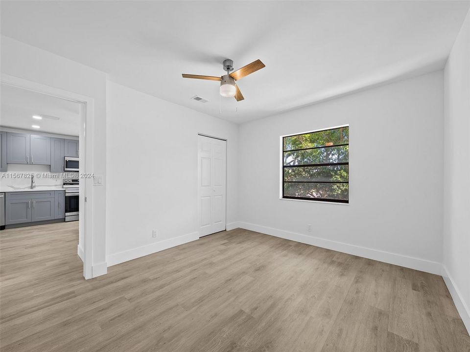 Active With Contract: $329,000 (2 beds, 2 baths, 1266 Square Feet)