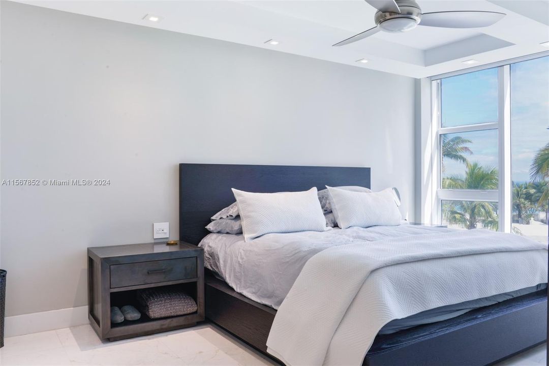 Recently Rented: $5,500 (2 beds, 2 baths, 1056 Square Feet)