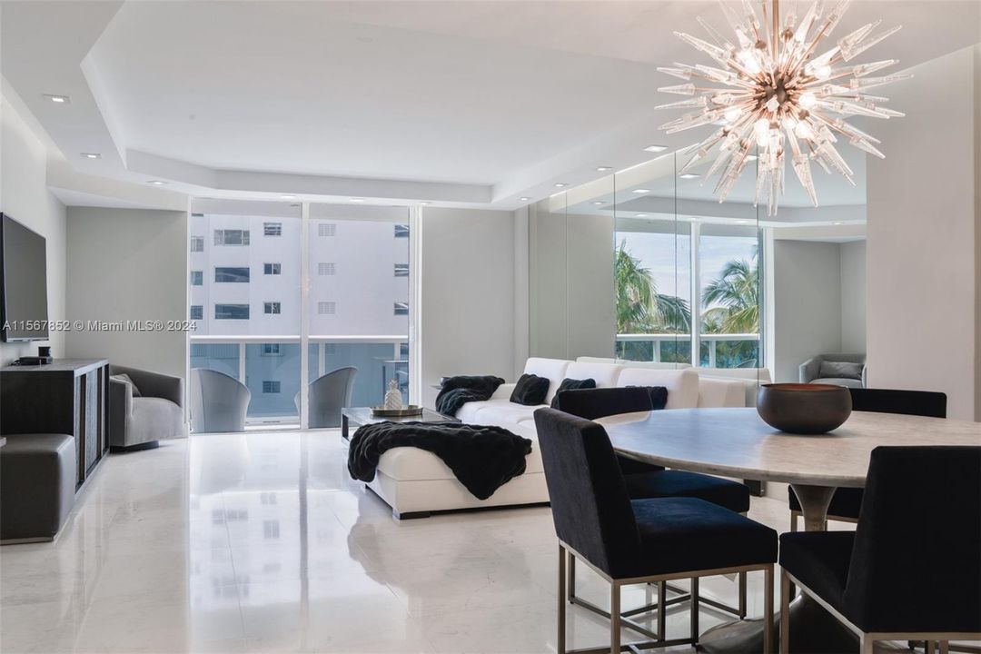 Recently Rented: $5,500 (2 beds, 2 baths, 1056 Square Feet)