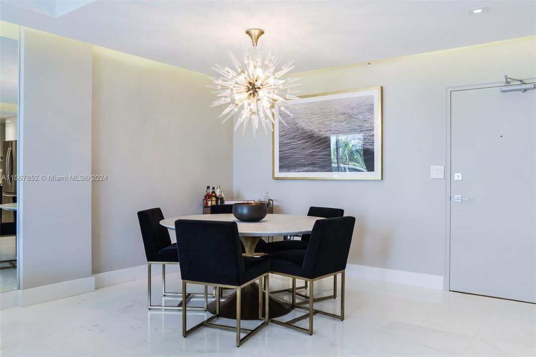 Recently Rented: $5,500 (2 beds, 2 baths, 1056 Square Feet)