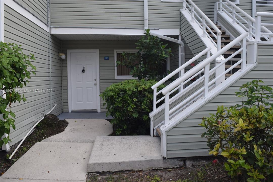 最近租的: $2,200 (2 贝兹, 2 浴室, 1020 平方英尺)