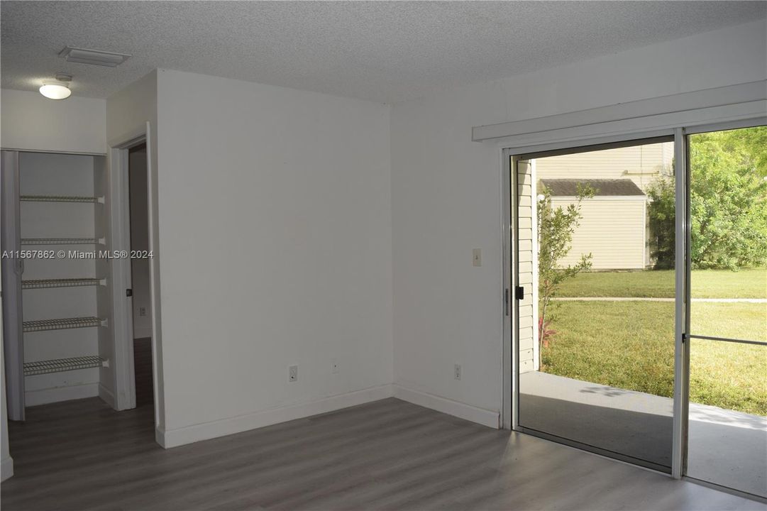 最近租的: $2,200 (2 贝兹, 2 浴室, 1020 平方英尺)