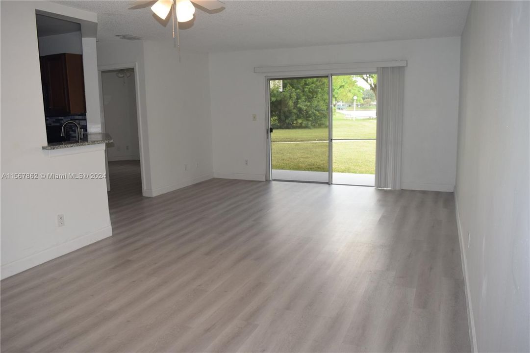 最近租的: $2,200 (2 贝兹, 2 浴室, 1020 平方英尺)