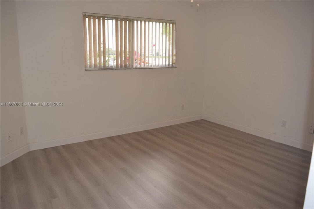 最近租的: $2,200 (2 贝兹, 2 浴室, 1020 平方英尺)