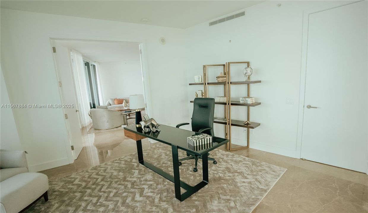 Recently Sold: $14,597,000 (4 beds, 4 baths, 6121 Square Feet)