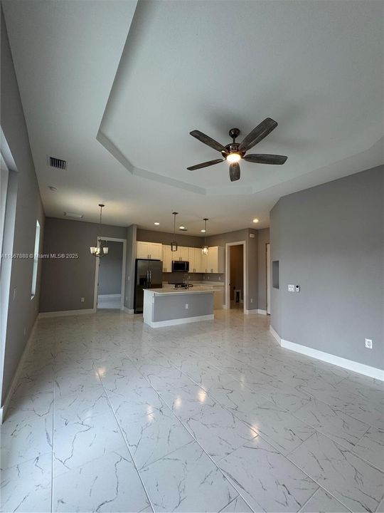 На продажу: $320,000 (4 спален, 2 ванн, 0 Квадратных фут)