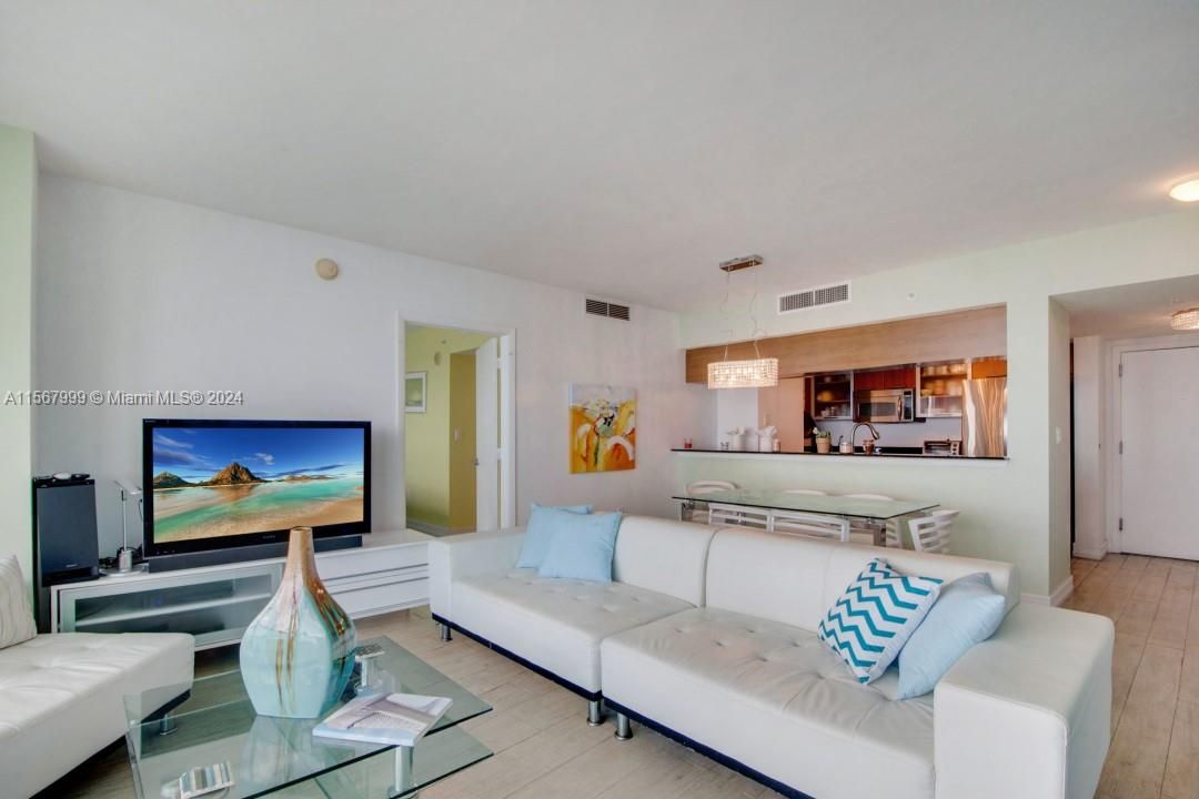 For Sale: $849,000 (2 beds, 2 baths, 1222 Square Feet)