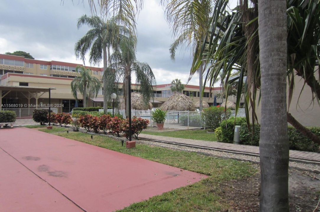 Недавно арендовано: $2,080 (2 спален, 2 ванн, 1260 Квадратных фут)