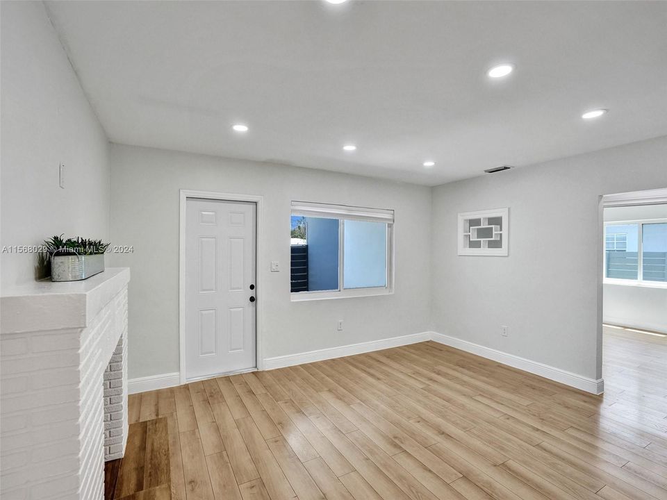 Недавно арендовано: $3,250 (3 спален, 2 ванн, 1229 Квадратных фут)