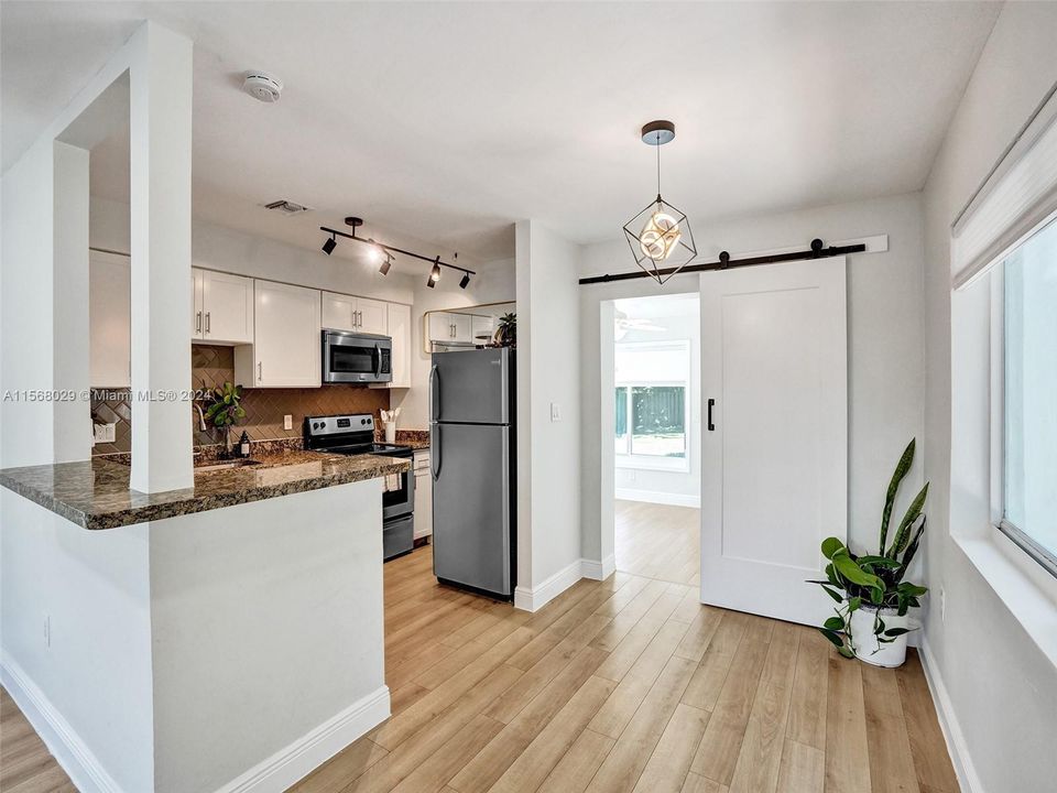 Недавно арендовано: $3,250 (3 спален, 2 ванн, 1229 Квадратных фут)