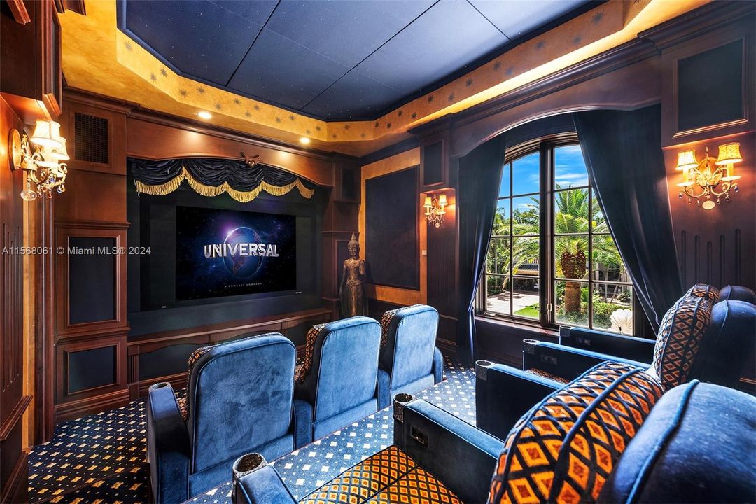 Vendido Recientemente: $17,875,000 (8 camas, 10 baños, 12262 Pies cuadrados)